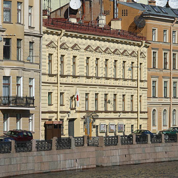 Генеральное Консульство Японии в Петербурге - фото с сайта saint-petersburg-apartments.com 